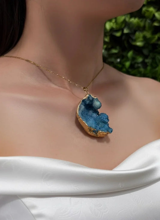 Blue Apatite Raw Finish Necklace – Truth, Clarity & Natural Elegance