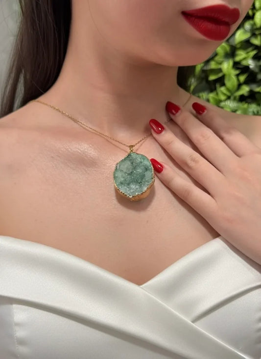 Green Geode Natural Cut Necklace – Fresh Energy & Healing Spirit