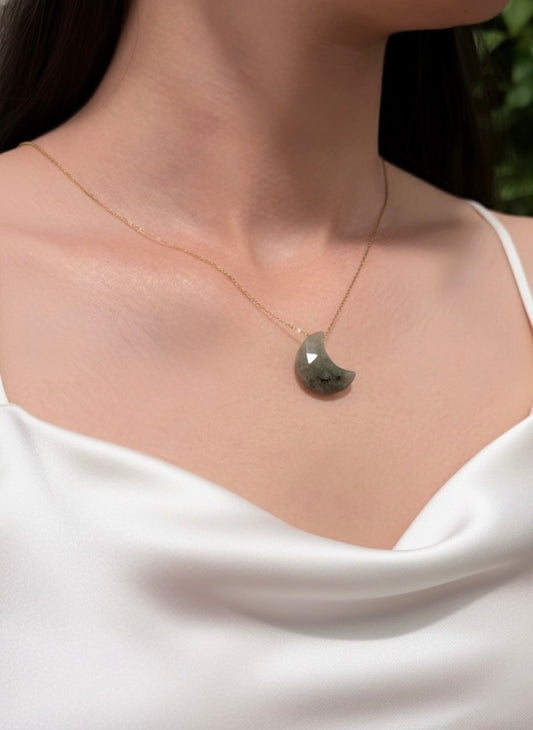 natural labradorite moon stone necklace close up