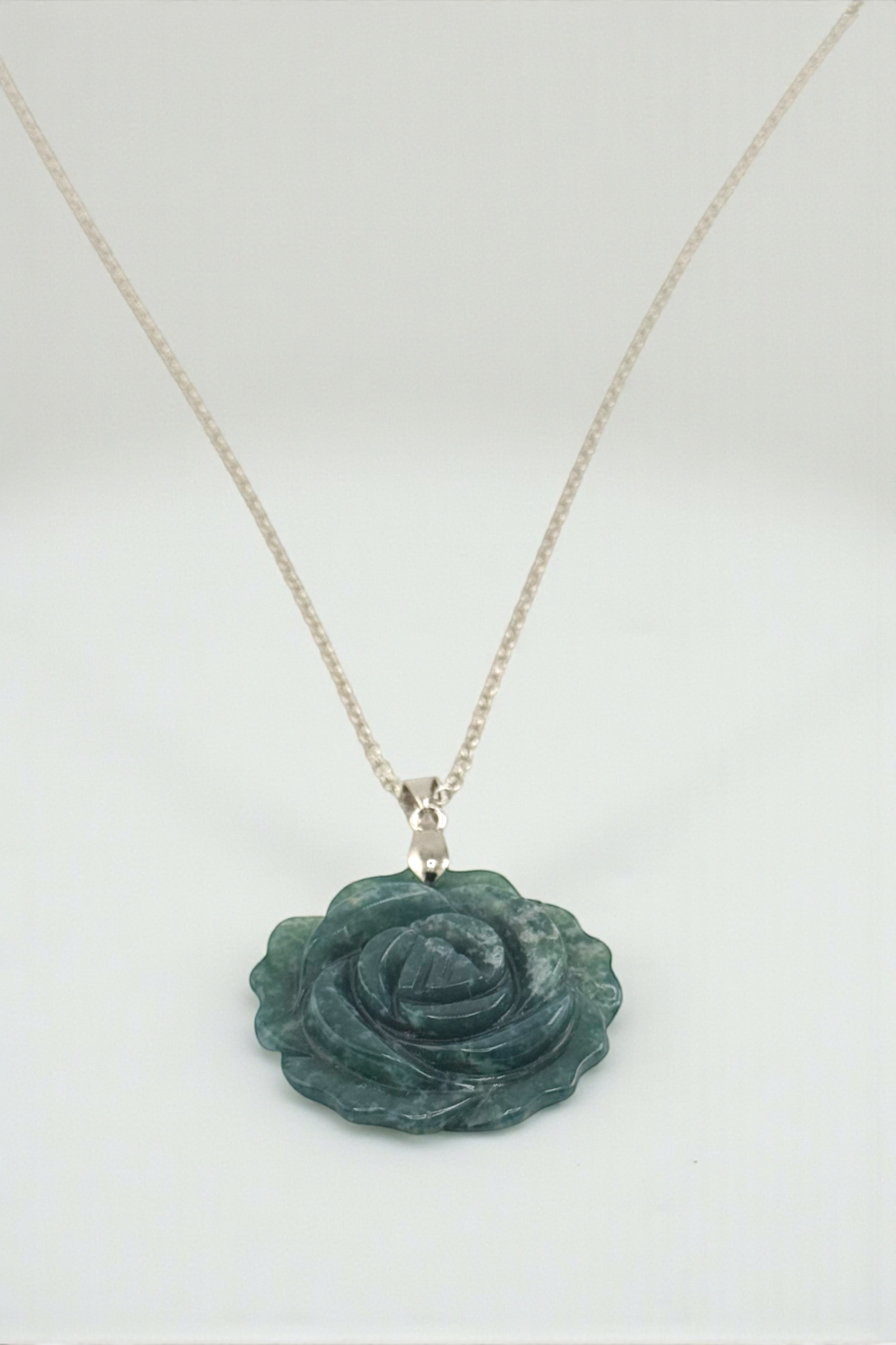 Green Jade Rose Pendant Necklace – Harmony, Protection and Prosperity