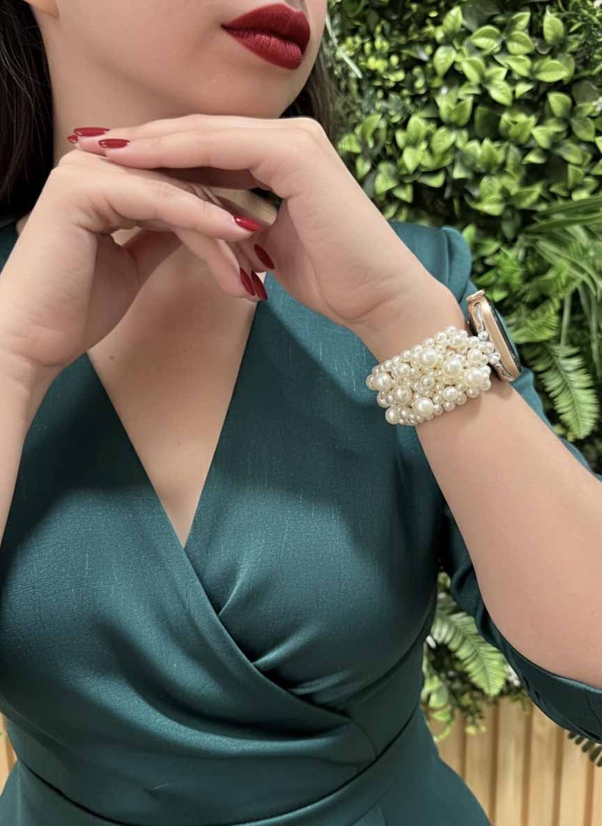 Pearl Beaded Strap Watch – classy wrist chain design with luminous pearls.