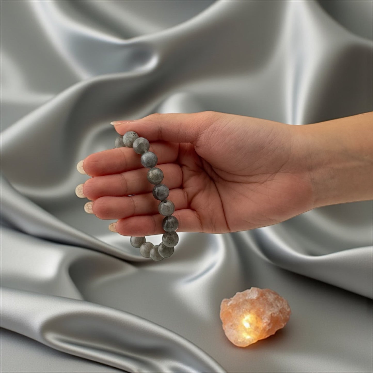Labradorite Bracelet – Mystical Energy & Protective Glow