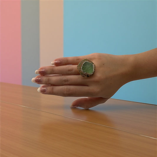 Royal Bloom Ring – Manifest Wealth, Hold Elegance