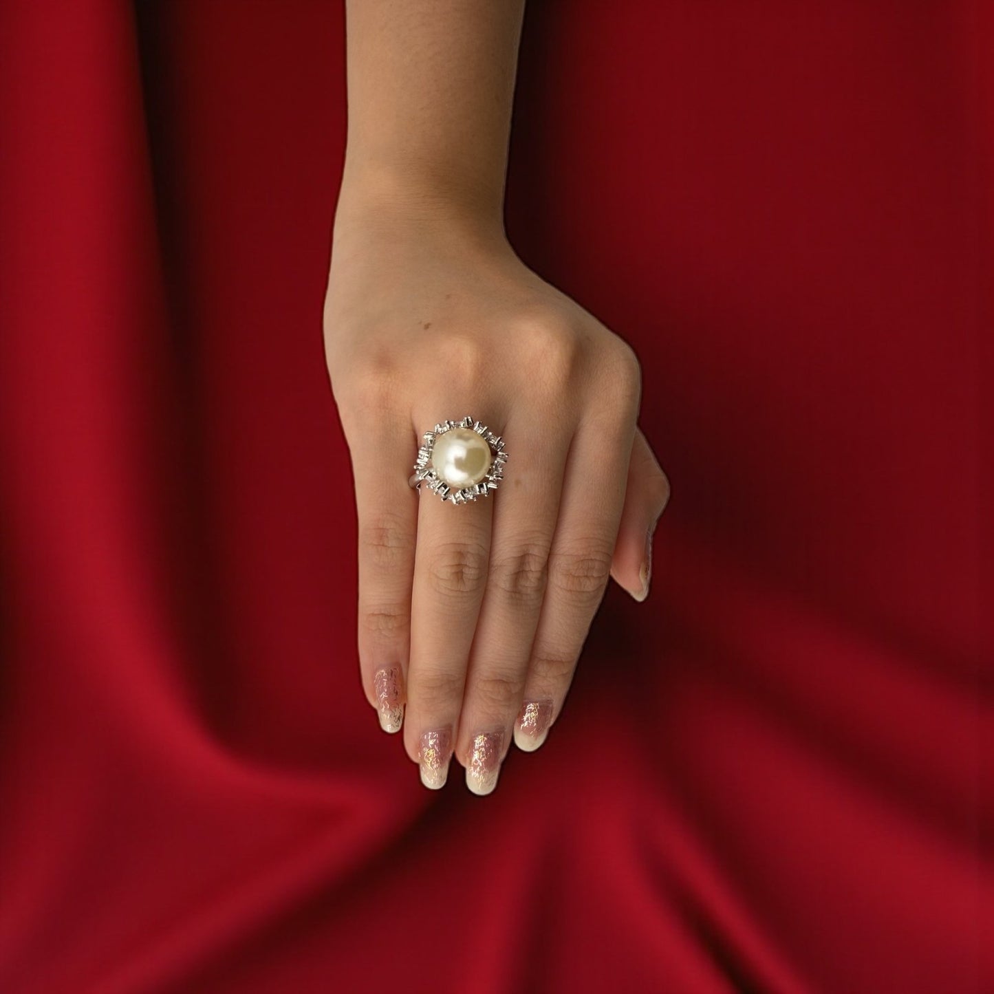 Queen’s Pearl & Diamond Ring – Grace, Elegance & Royal Presence