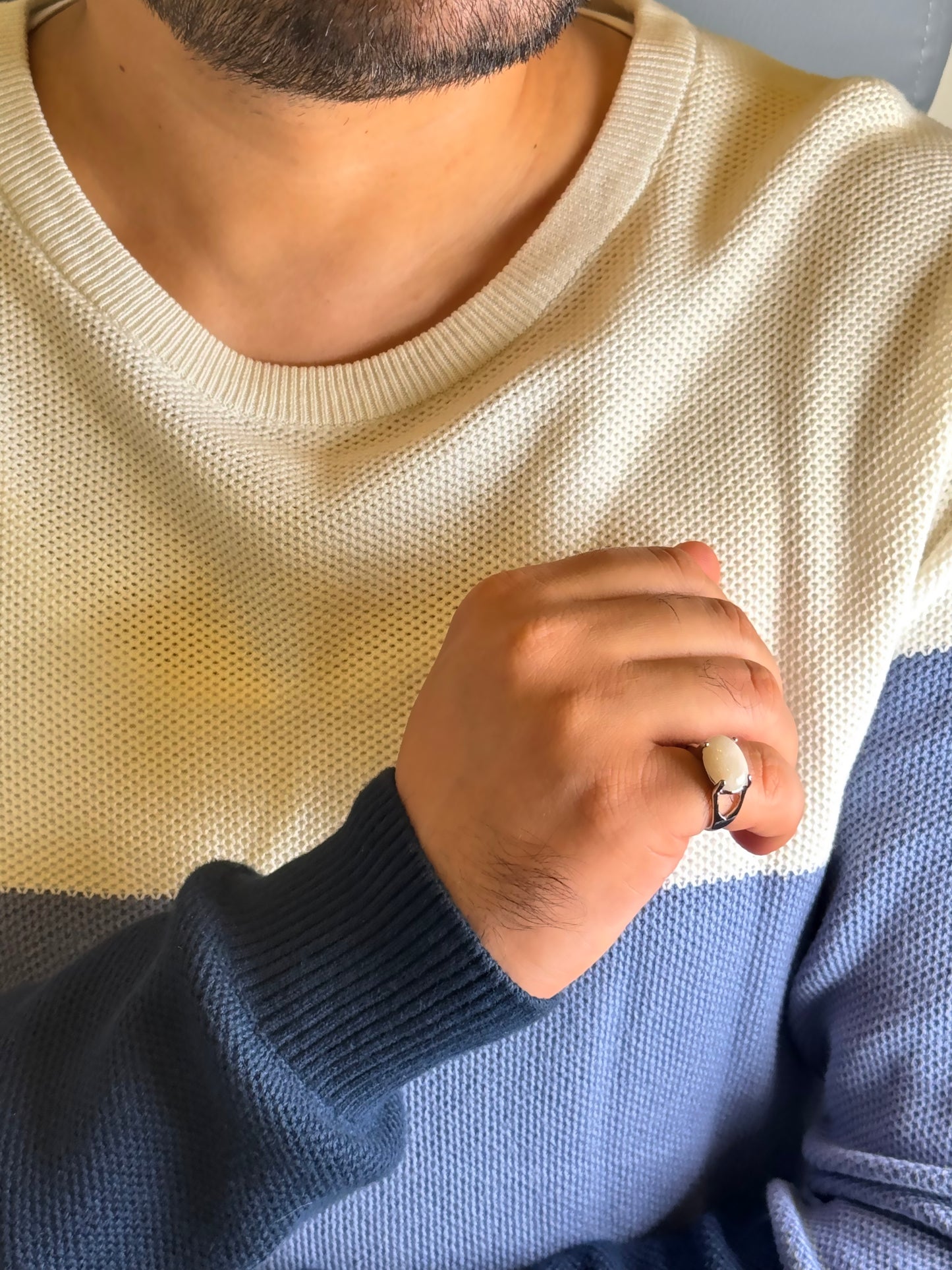 Man wearing White Agate male ring in silver finish