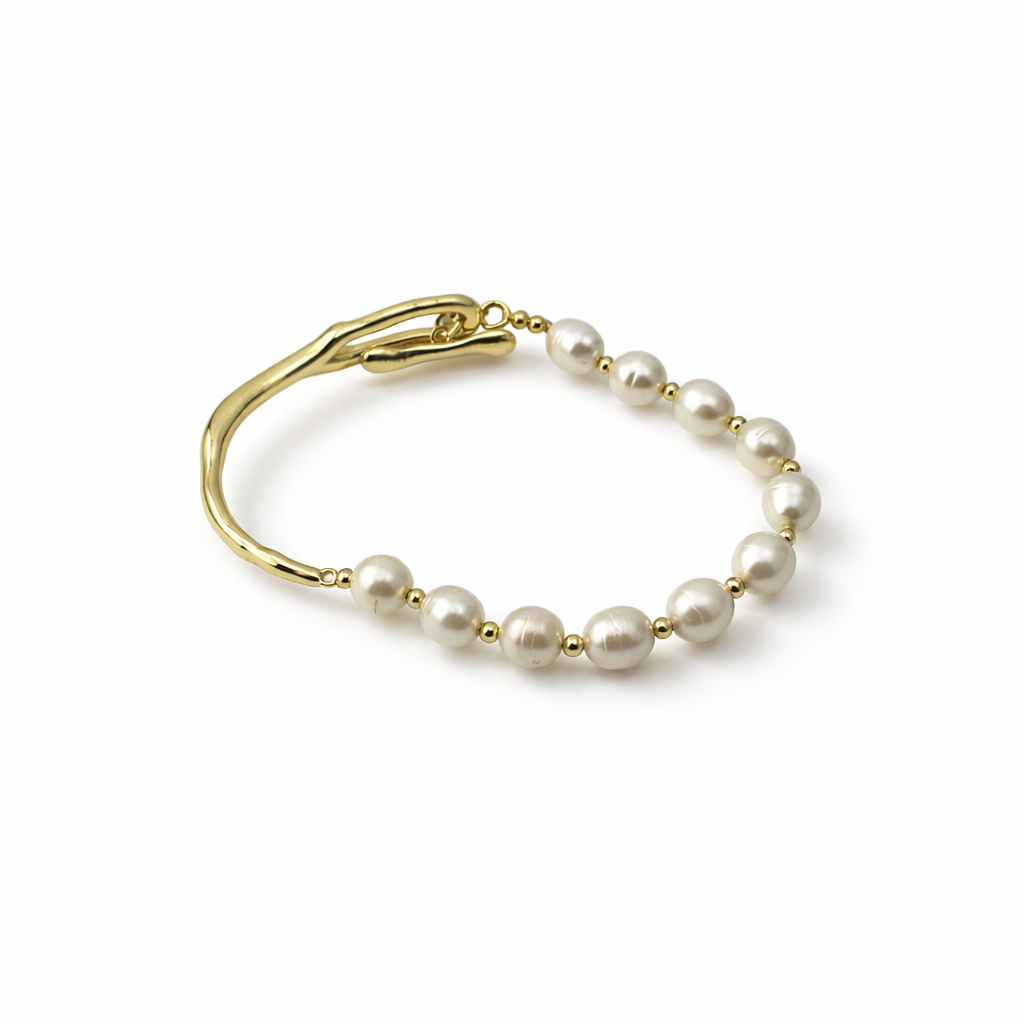 Freshwater Pearl Bracelet – Classic Beauty & Refined Elegance