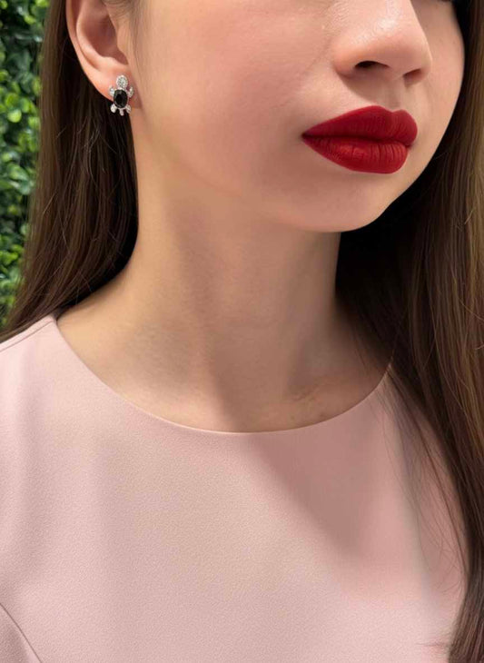 Black Obsidian Turtle Stud Earrings – sleek black turtle design for timeless elegance.