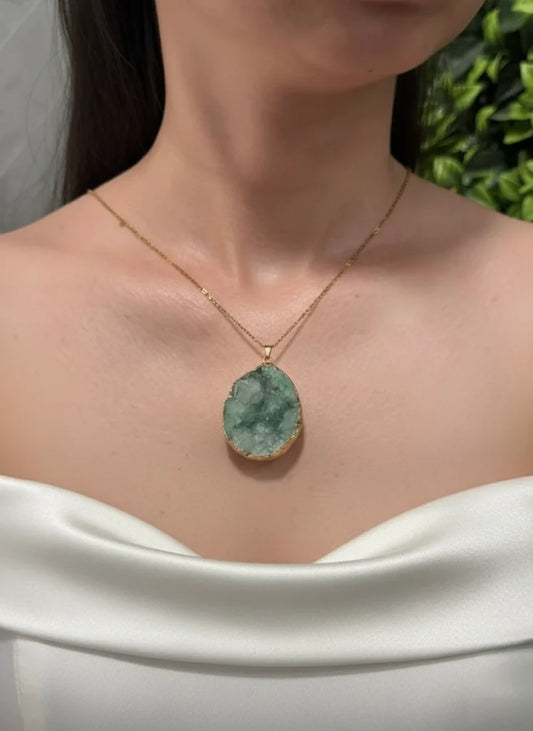 Green Geode Natural Cut Necklace – Fresh Energy & Healing Spirit