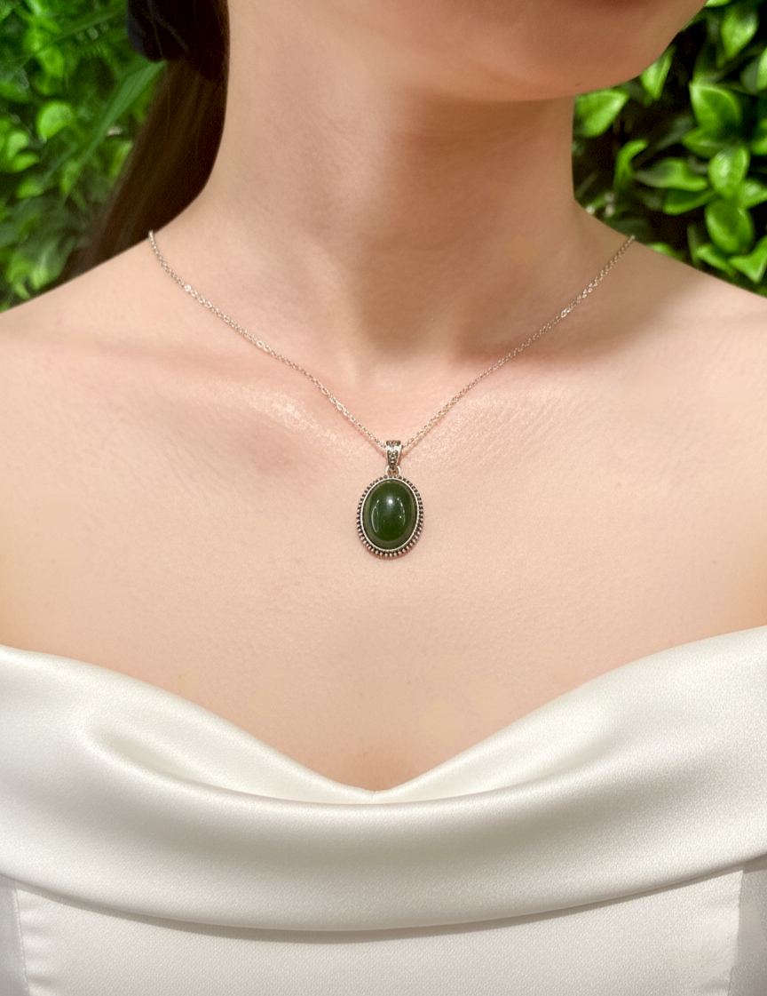 Green Onyx Oval Pendant Necklace – Strength, Balance and Protection