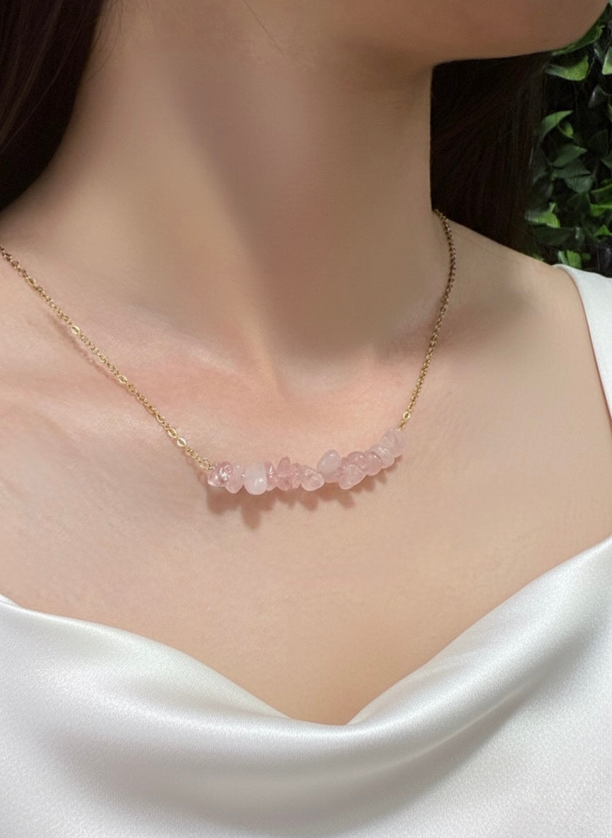 rose quartz chip necklace close up