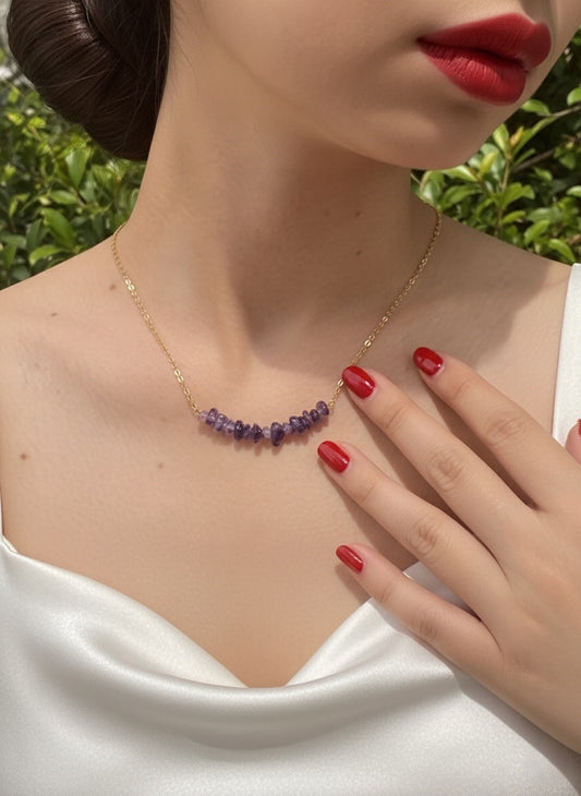 amethyst chip necklace close up
