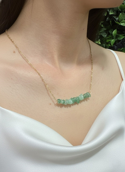 green aventurine chip necklace close up