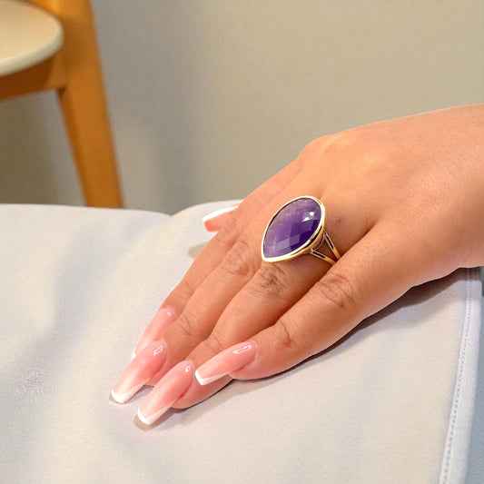 gold plated amethyst ring close up
