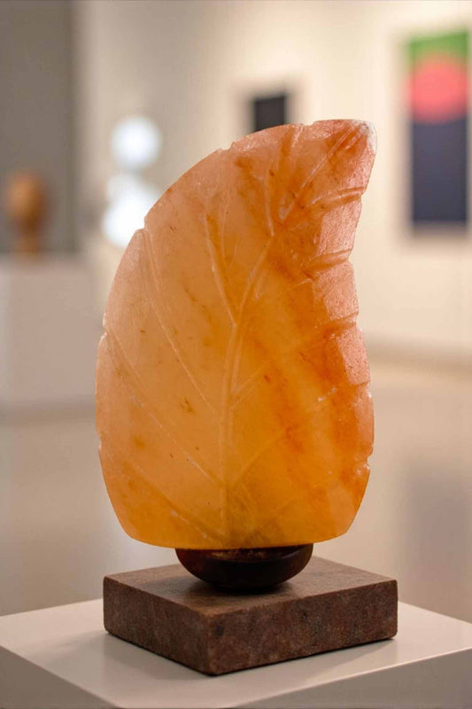 Leaf Salt Lamp in a unique leaf shape – an authentic Himaliyan salt lamp for calming light.