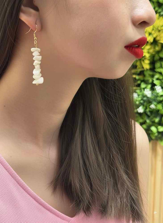 Lunar Veil – Moonstone Earrings