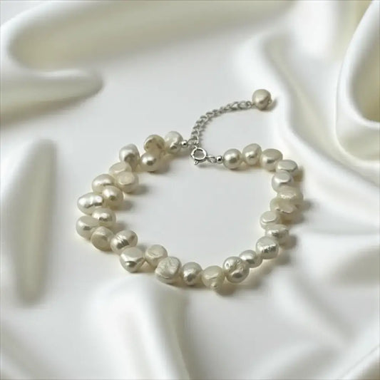 Pearl Bracelet – Soft Sparkle & Elegant Flow