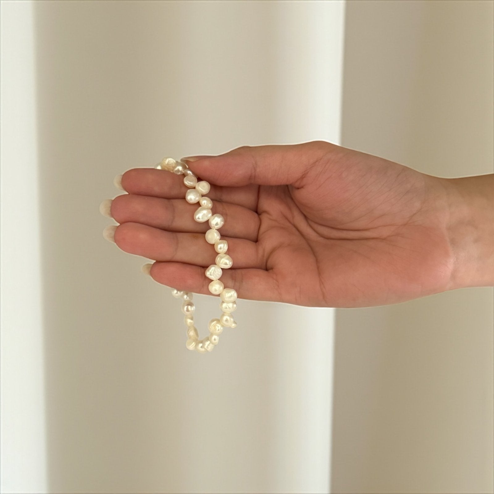 Pearl Bracelet – Soft Sparkle & Elegant Flow