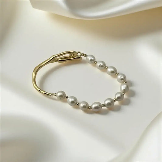 Freshwater Pearl Bracelet – Classic Beauty & Luxurious Charm