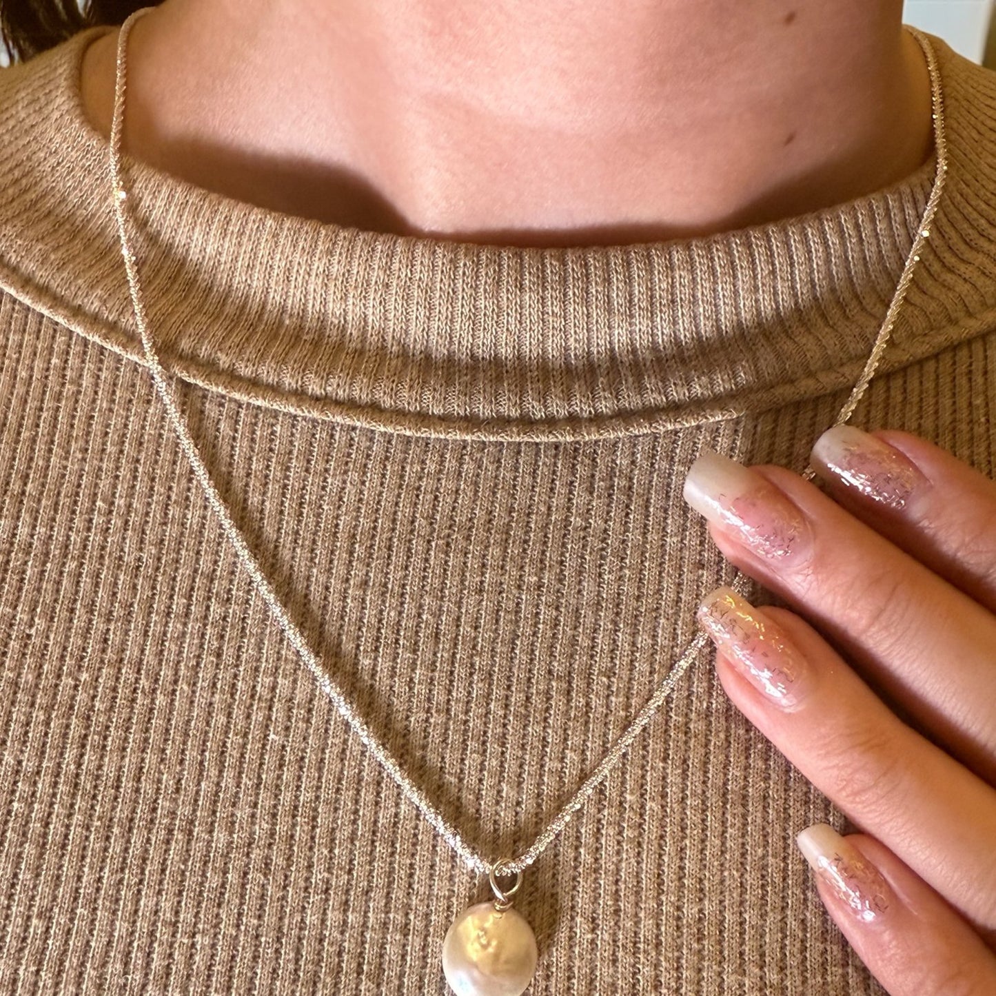 Radiant Clustered Pearl Necklace – Soft Sparkle & Divine Flow