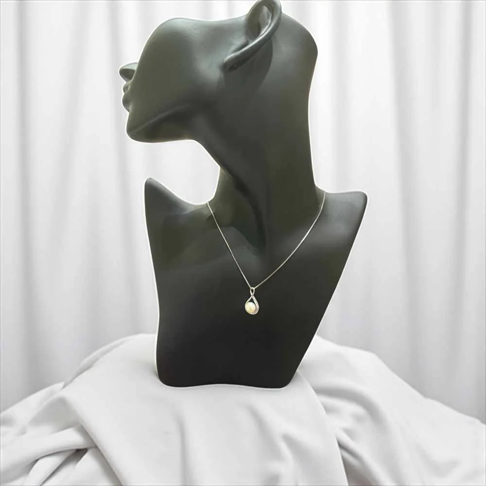 Moondrop Grace – Purity & Feminine Wisdom Necklace