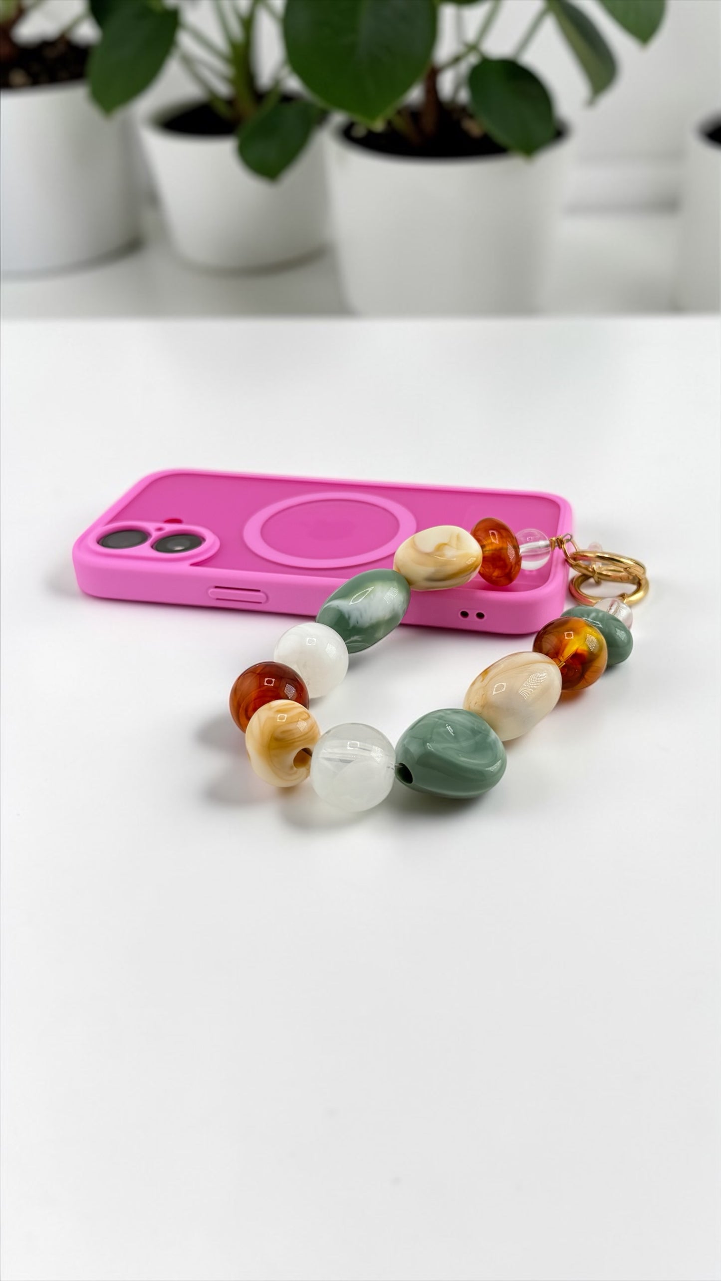 Crystal Phone Keychain – Elegant Beaded Strap for Daily Style