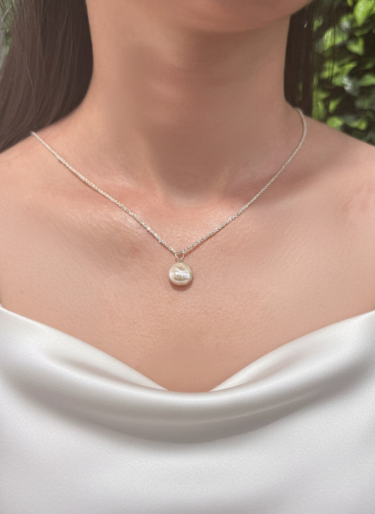 Radiant Clustered Pearl Necklace – Soft Sparkle & Divine Flow