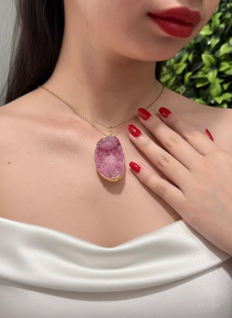 Raw Pink Druzy Quartz Necklace – Sparkling Love & Feminine Grace