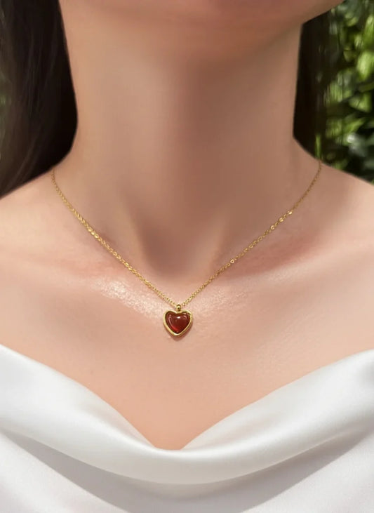 Faux Red Agate Necklace – Elegant Warmth & Classic Glow
