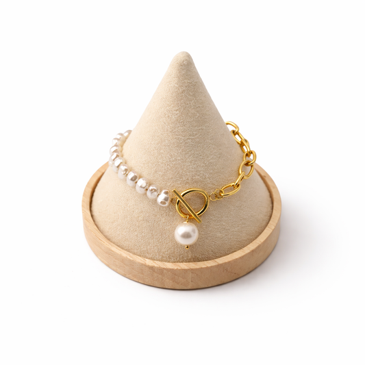 Pearl Bracelet – Classic Purity & Timeless Grace