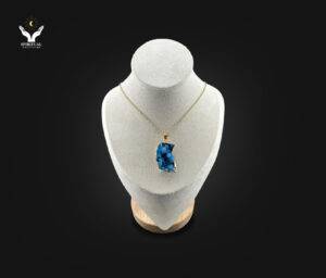 Ocean Spirit – Raw Blue Crystal Necklace