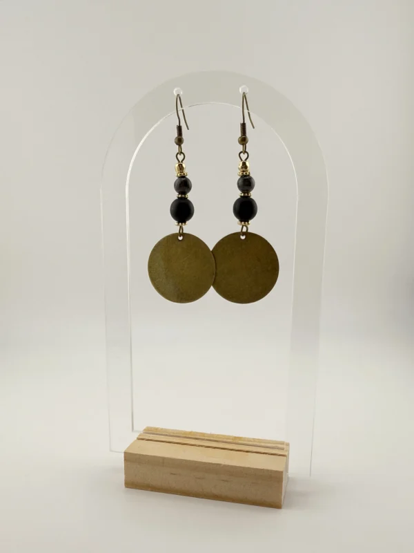 Shadow Disc – Onyx Bold & Grounded Expression - Image 2