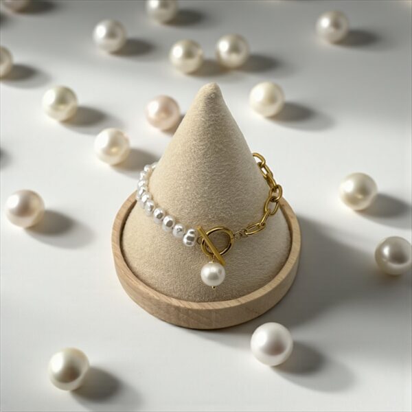 Moon Elegance Bracelet – Timeless Grace in Every Glance - Image 3