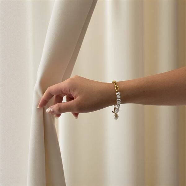 Moon Elegance Bracelet – Timeless Grace in Every Glance - Image 2