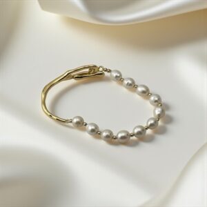 Luna Ties Stone: Freshwater Pearls Purpose: Strengthens emotional bonding, enhances feminine charm, and invites graceful, lasting love