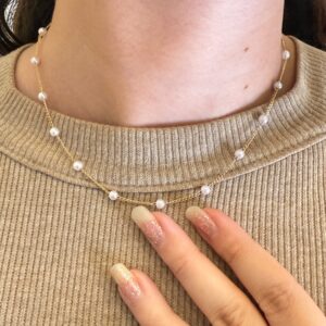 Golden Aura – Minimal Elegance Pearl Necklace