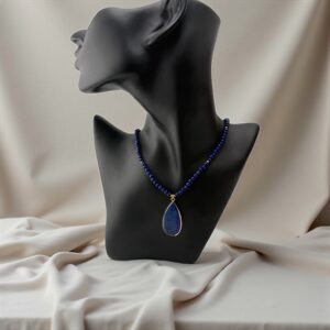 Midnight Seal – Lapis Lazuli Power Pendant